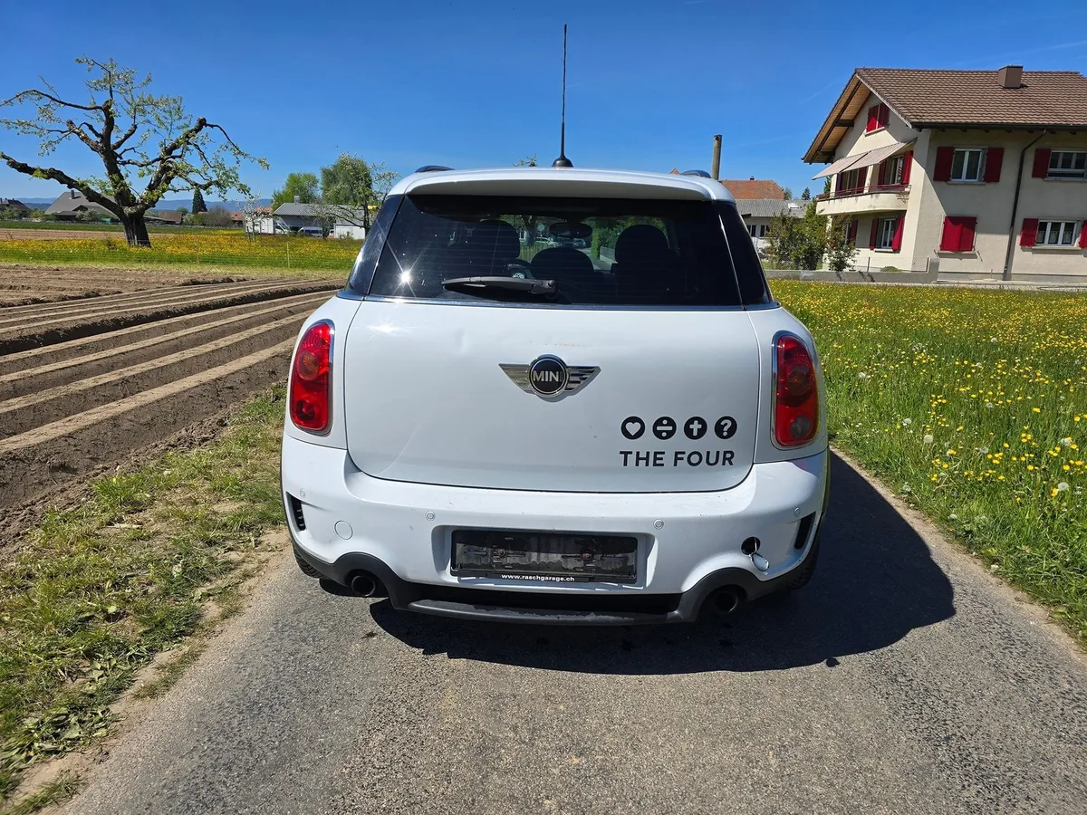 MINI Cooper S ALL4 — zdjęcie 4