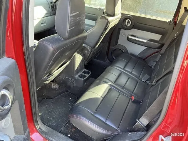 Dodge Nitro SXT 2.8, 177 HP — zdjęcie 8