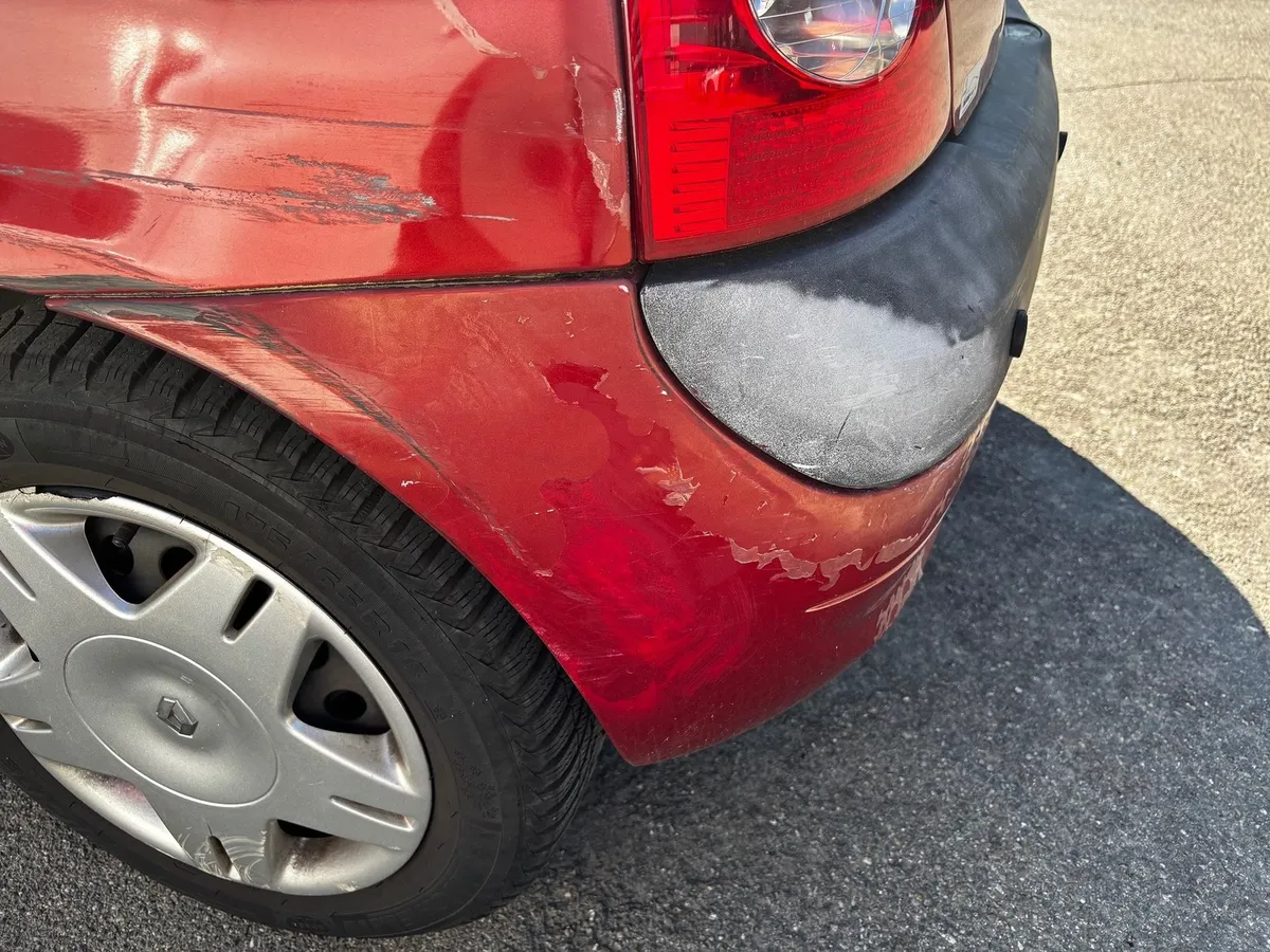 RENAULT Clio 1.6 16V — zdjęcie 7
