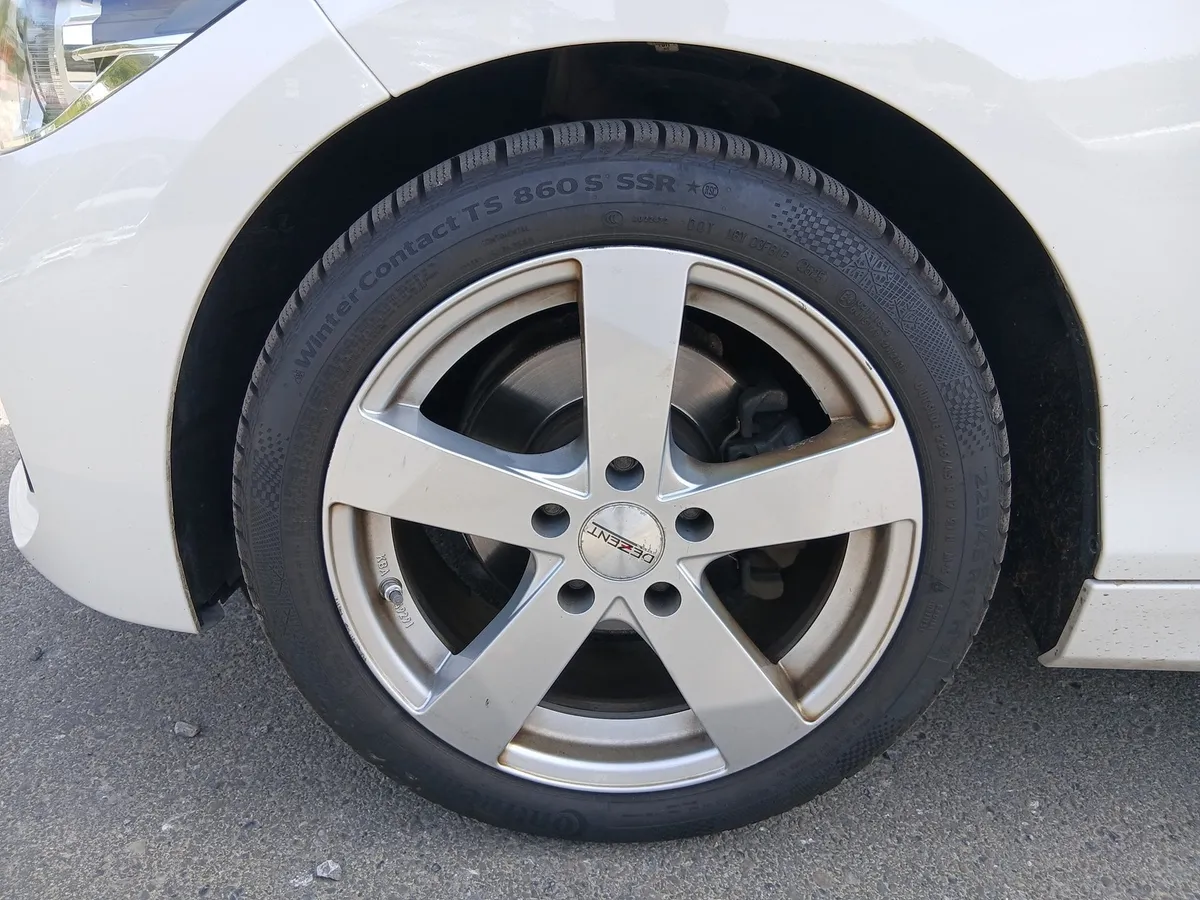 BMW 120d xDrive — zdjęcie 2