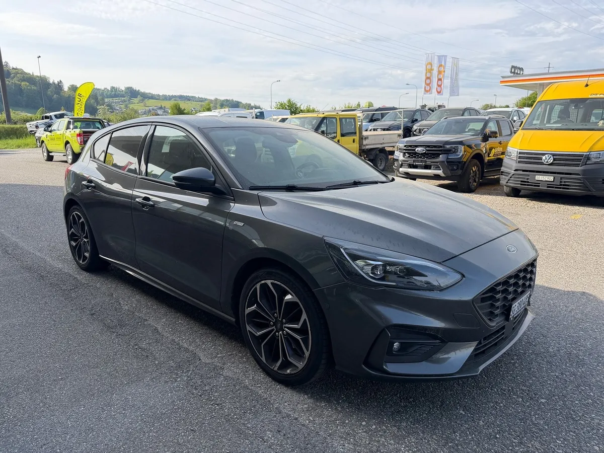 FORD Focus 1.0 SCTi — zdjęcie 13