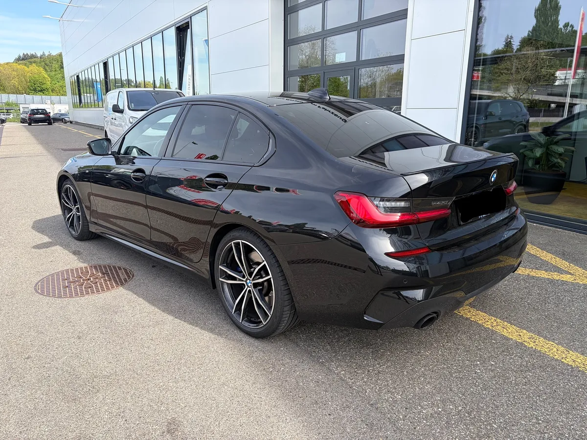 BMW 330d xDrive — zdjęcie 4