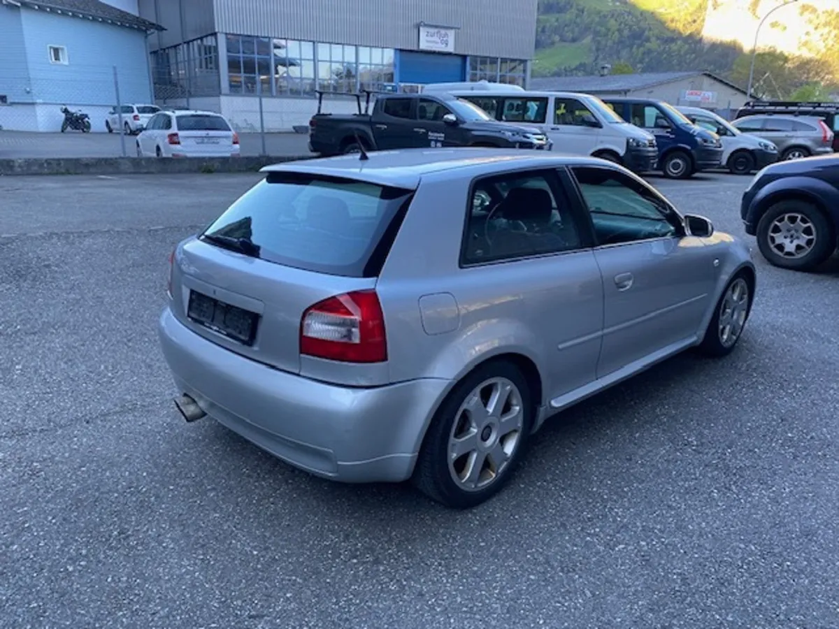 AUDI S3 Quattro — zdjęcie 3