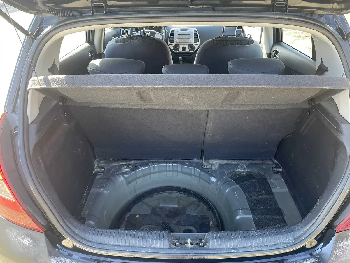 HYUNDAI i20 1.2 — zdjęcie 11