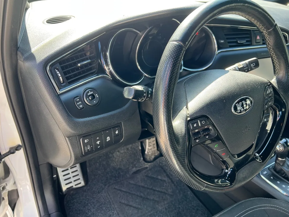 KIA cee'd II 1.6D DCT — zdjęcie 11