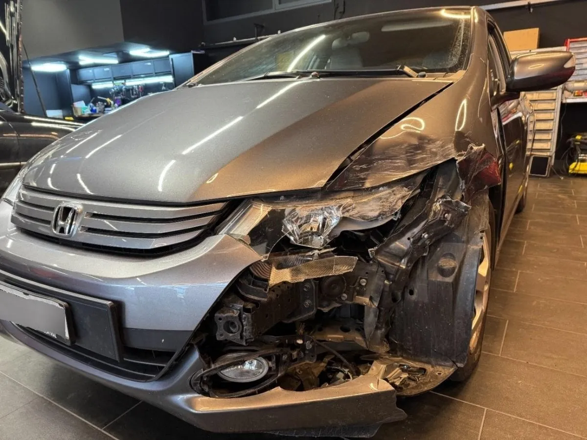 HONDA Insight 1.3i Hybrid Eleg., 88 HP — zdjęcie 13