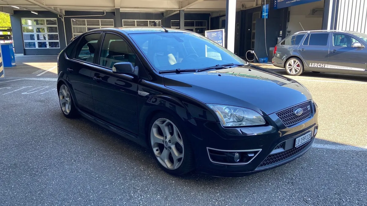 FORD Focus ST — zdjęcie 8