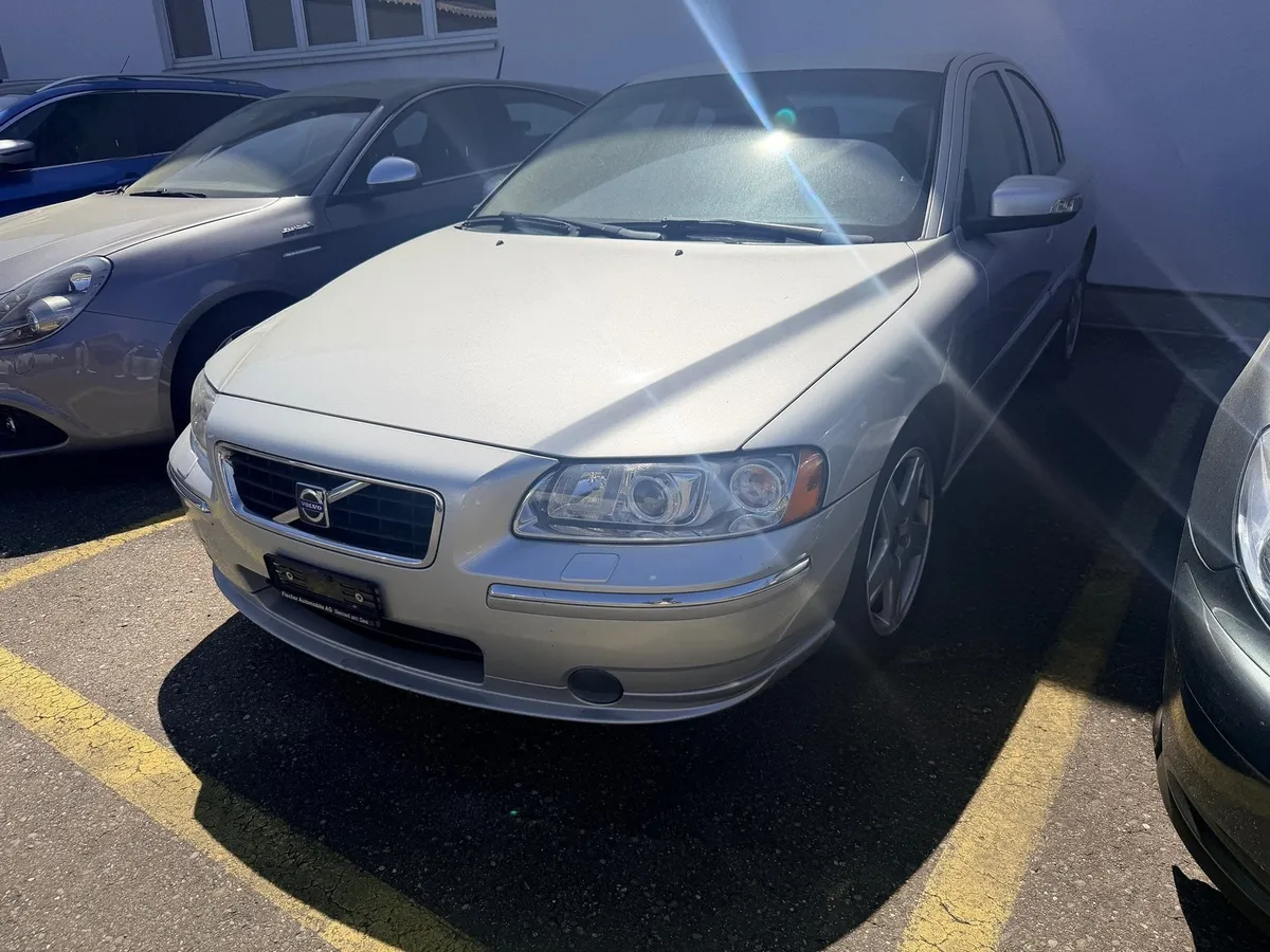 VOLVO S60 2.5T