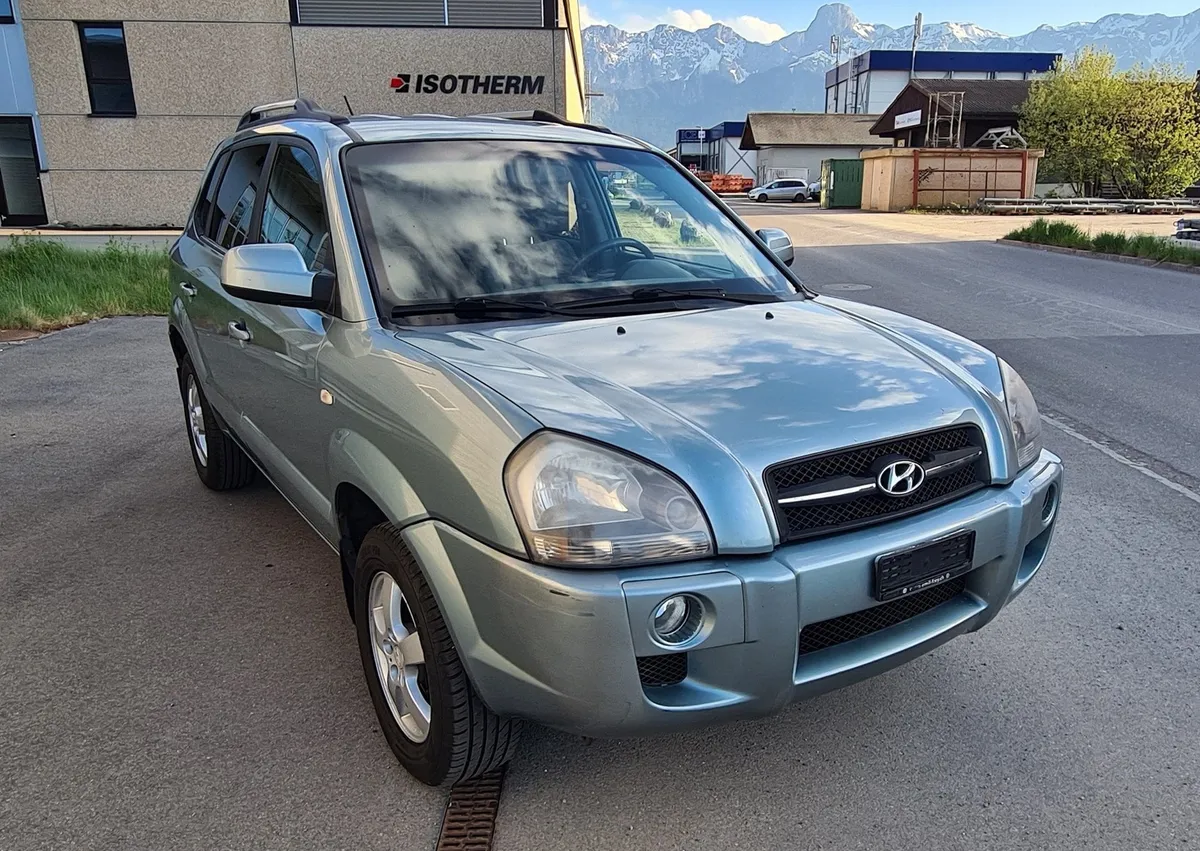 HYUNDAI Tucson 2.0 — zdjęcie 2