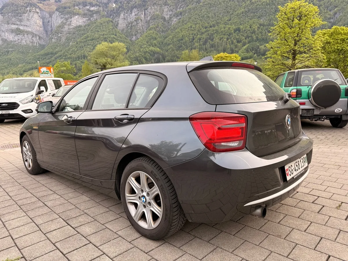 BMW 118i — zdjęcie 4