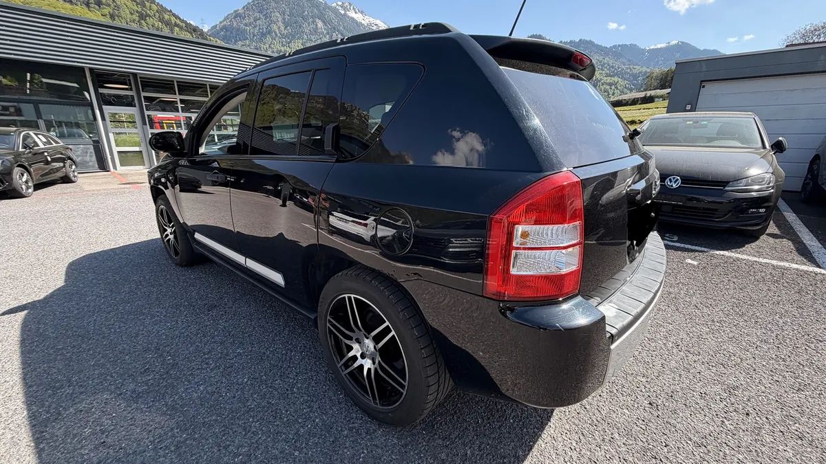 JEEP COMPASS 2.4 — zdjęcie 3