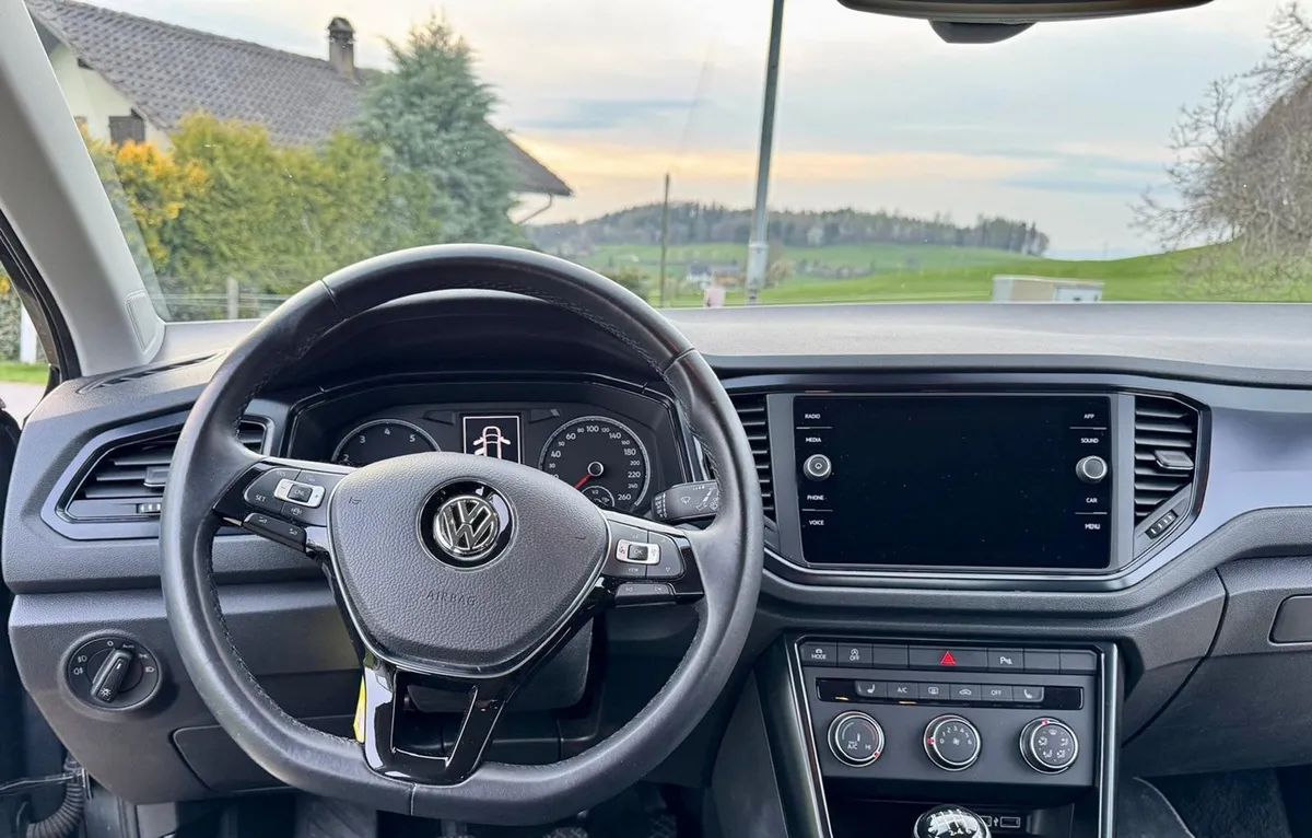 VW T-Roc 1.0 TSI — zdjęcie 10