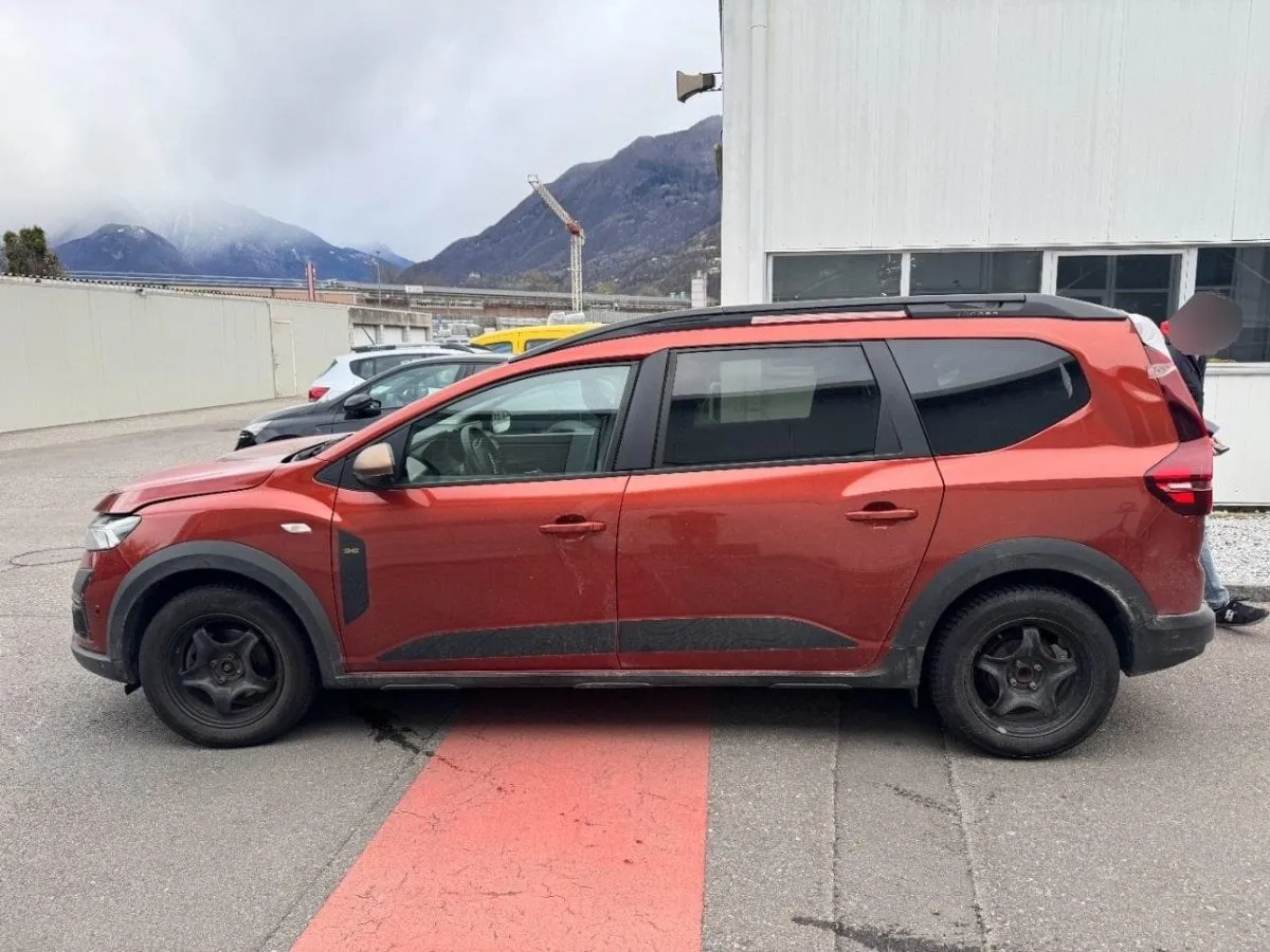 DACIA Jogger HEV 140 Extreme, 93 HP — zdjęcie 7