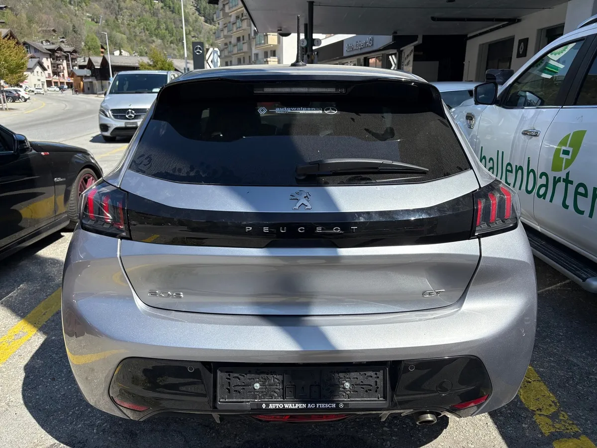 PEUGEOT 208 PureTech — zdjęcie 5