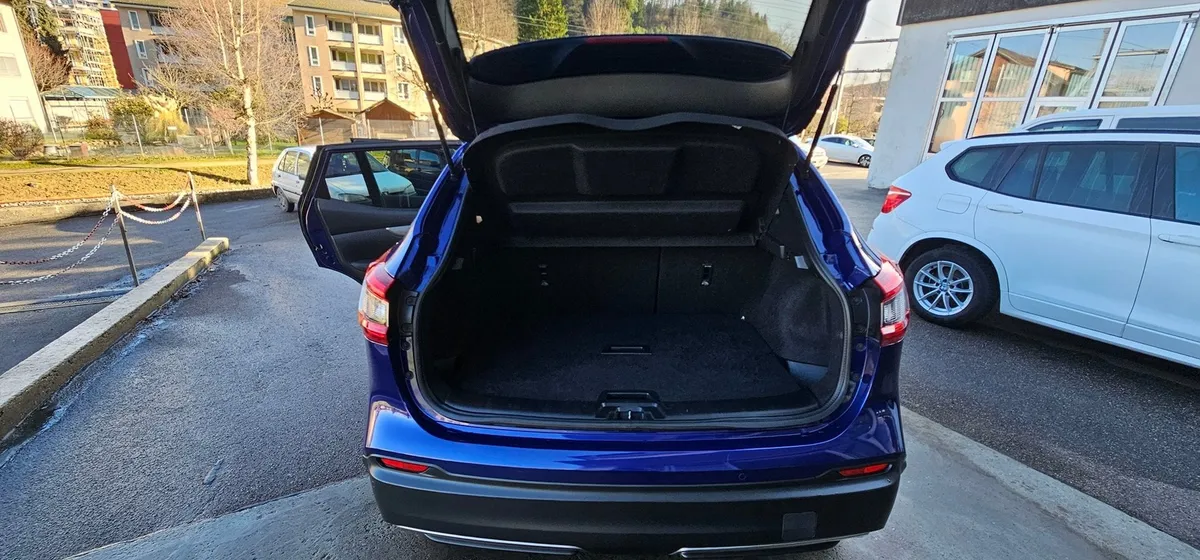 NISSAN Qashqai — zdjęcie 11