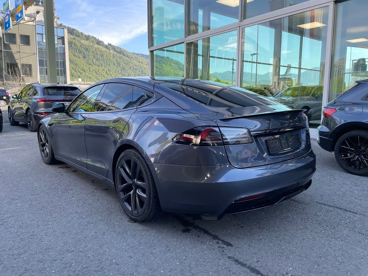 TESLA Model S Plaid — zdjęcie 4