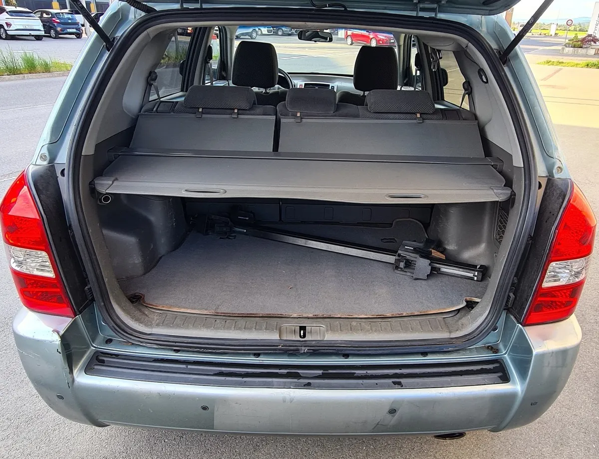 HYUNDAI Tucson 2.0 — zdjęcie 13