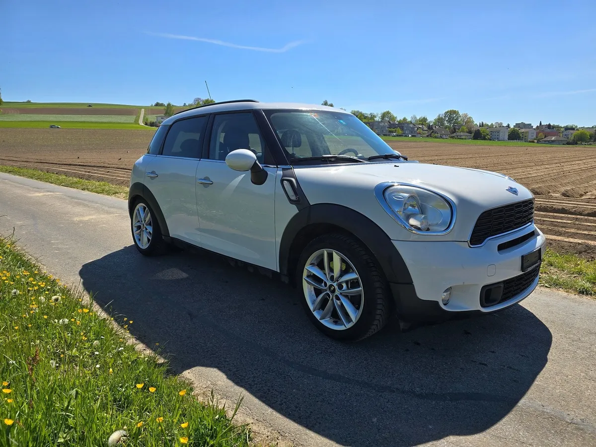 MINI Cooper S ALL4 — zdjęcie 3