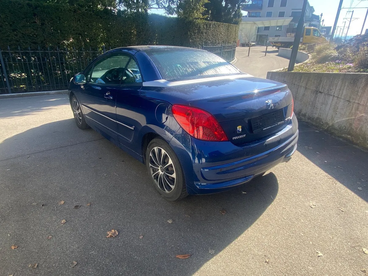 PEUGEOT 207 CC 1.6i Turbo — zdjęcie 3