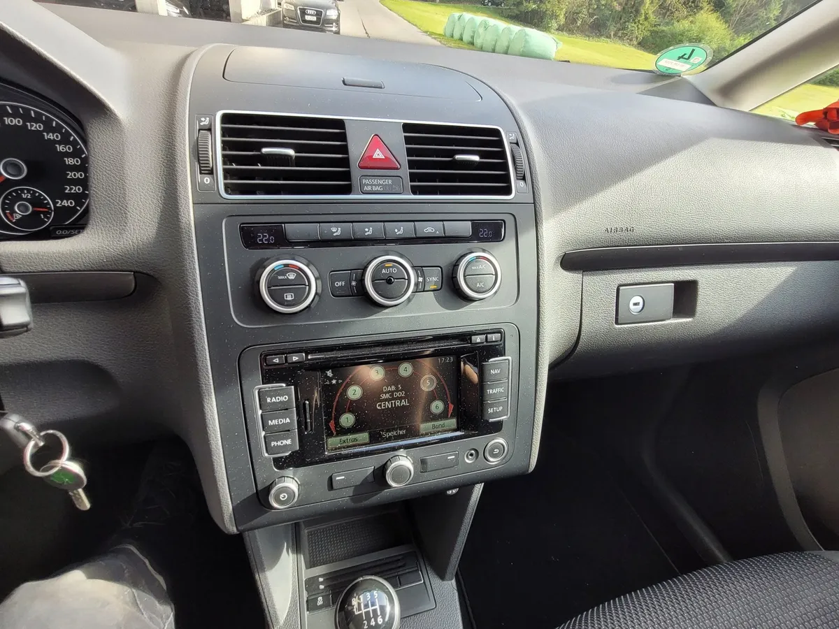 VW Touran — zdjęcie 13