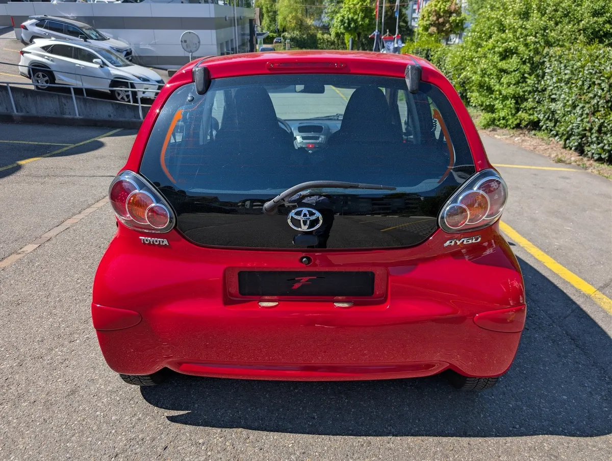 TOYOTA AYGO 1.0 — zdjęcie 4