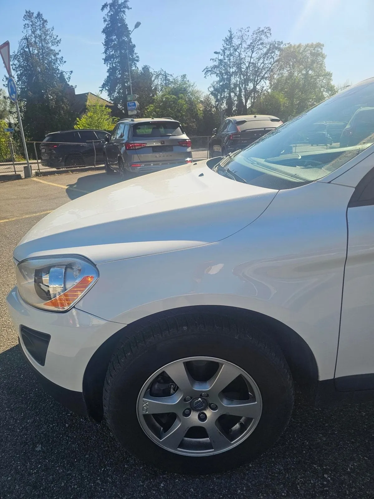 VOLVO XC60 2.4D AWD — zdjęcie 13