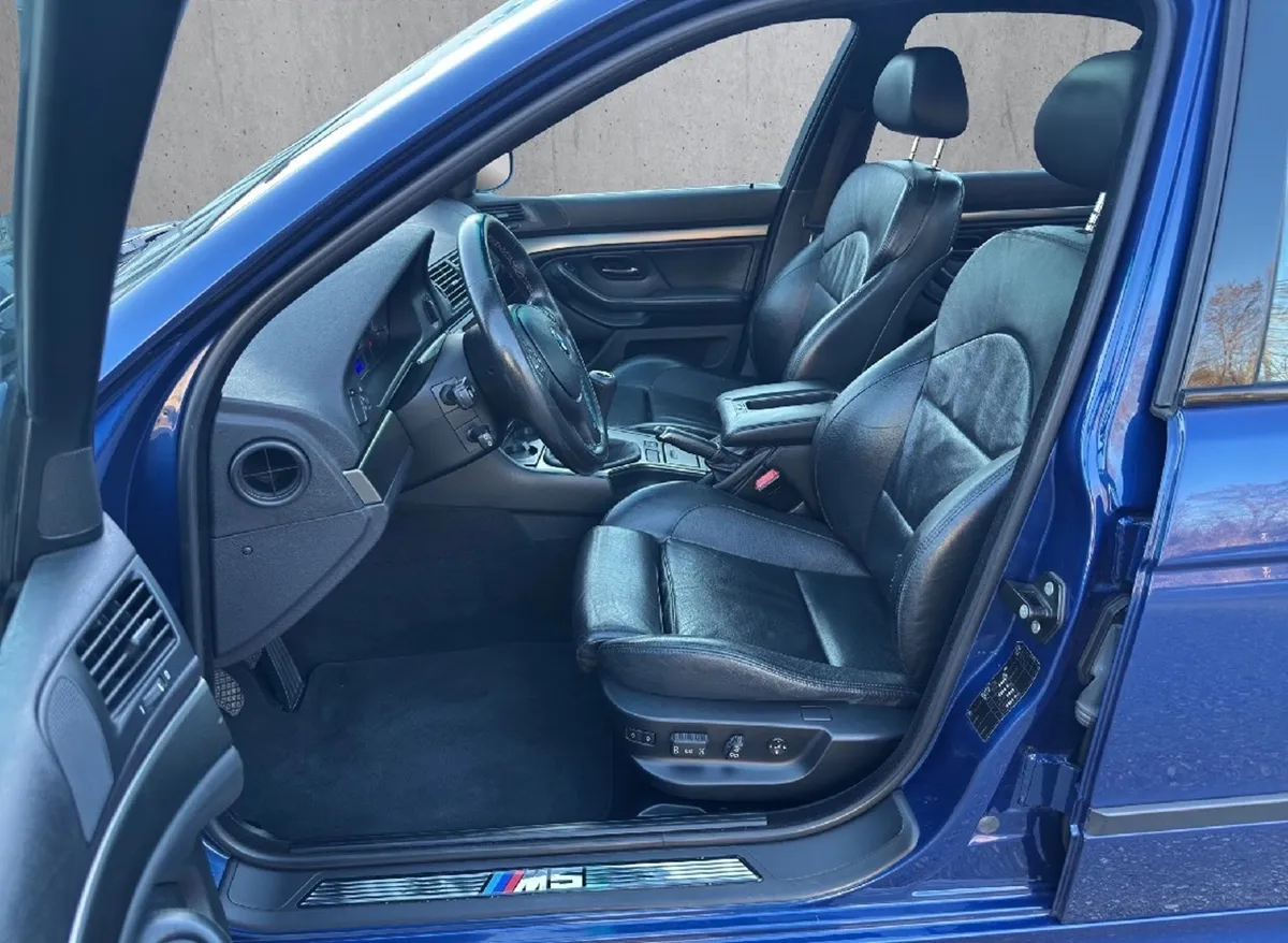 BMW M5 — zdjęcie 14