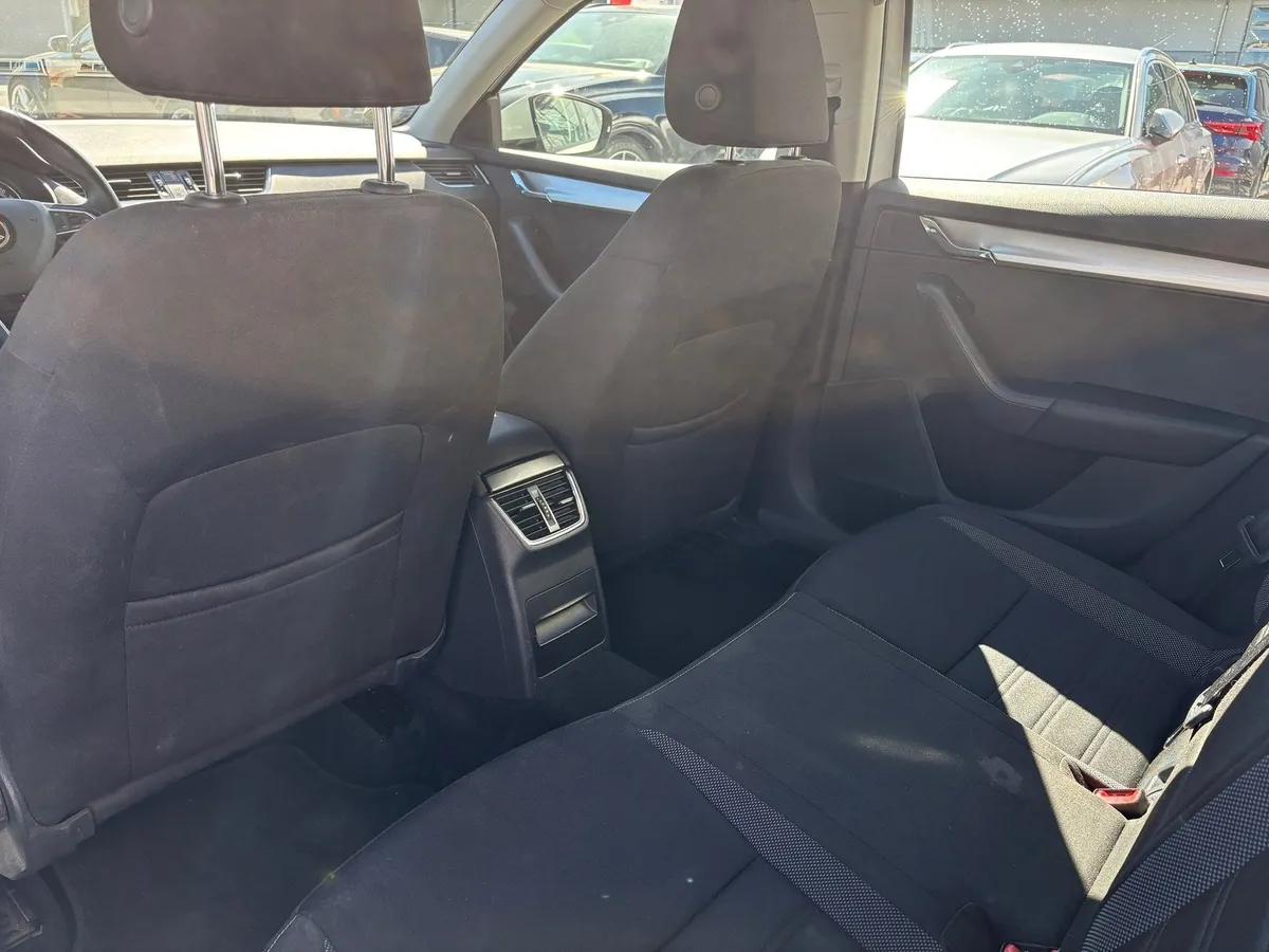SKODA Octavia2.0TDI 4x4 — zdjęcie 11