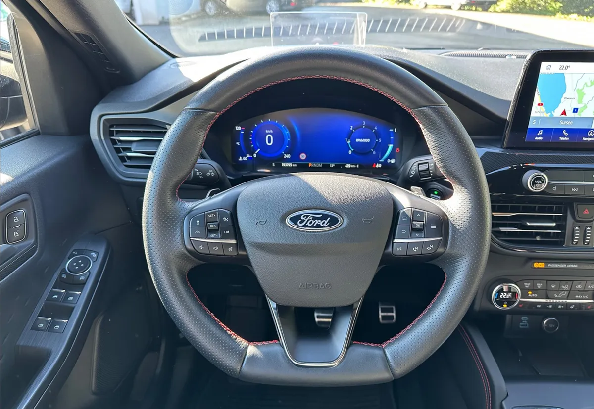 FORD Kuga 2.0 TDCi ST-LineX 4x4 AUTOMAT — zdjęcie 12