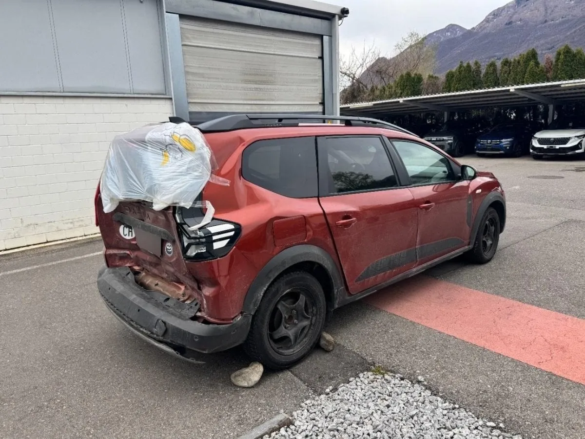 DACIA Jogger HEV 140 Extreme, 93 HP — zdjęcie 4
