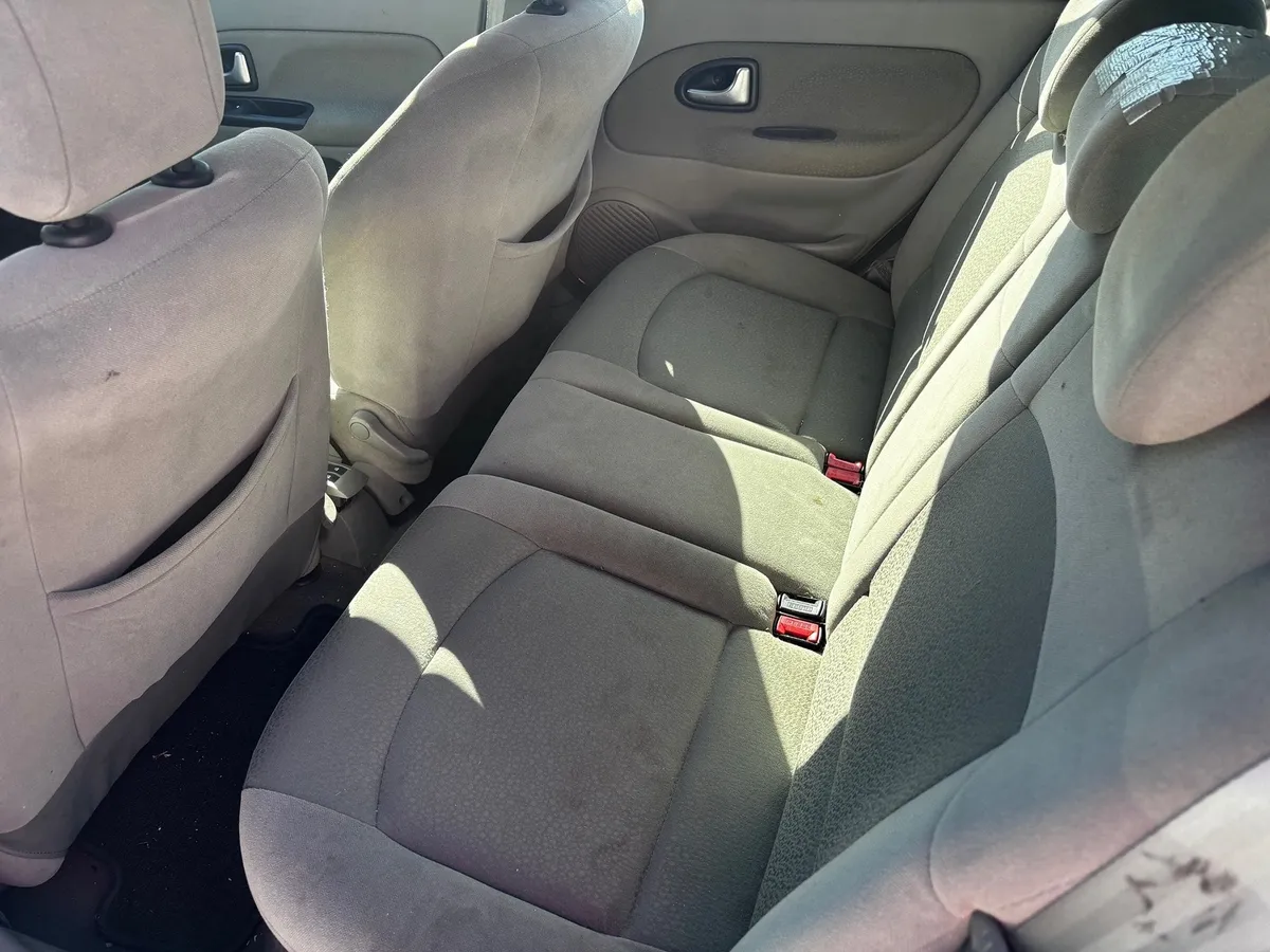 RENAULT Clio 1.6 16V — zdjęcie 13