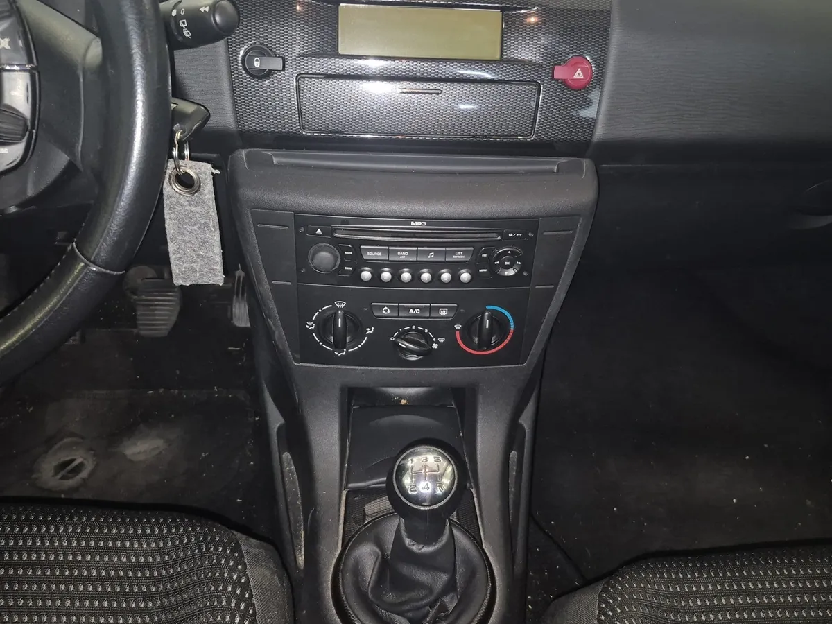 CITROEN C4 1.6-16V HDi (MFK 01.2025) — zdjęcie 14