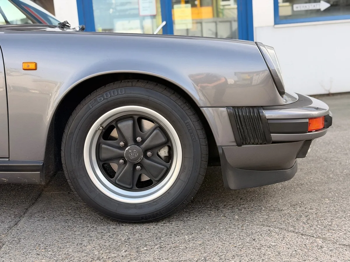 PORSCHE 911 CARRERA — zdjęcie 7
