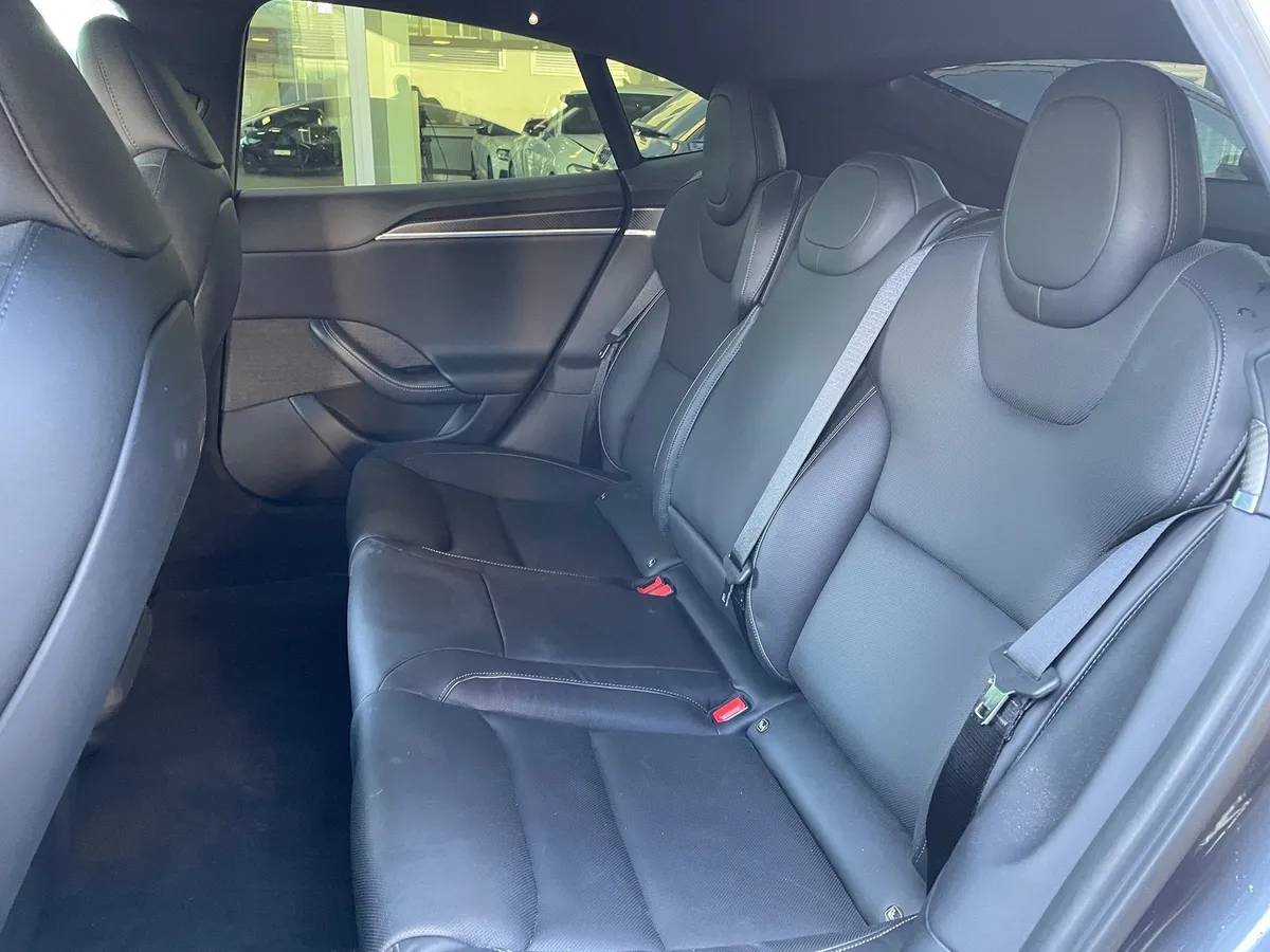 TESLA Model S Plaid — zdjęcie 11
