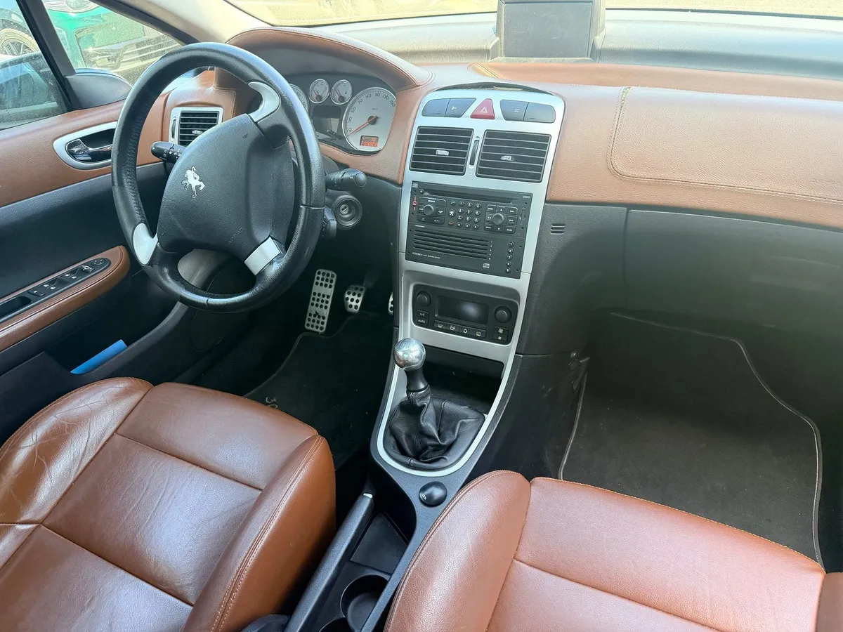 PEUGEOT 307 2.0i Cabrio — zdjęcie 6