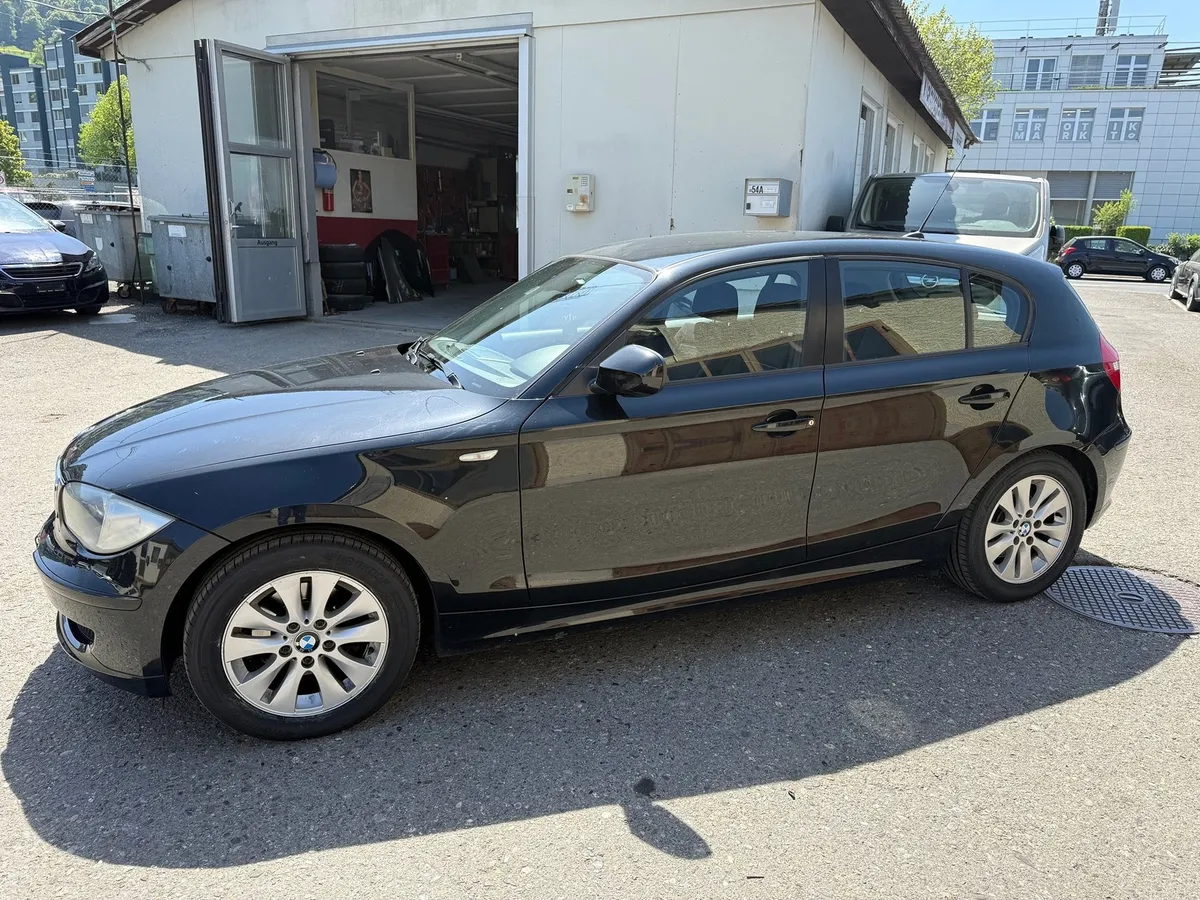 BMW 118i — zdjęcie 4