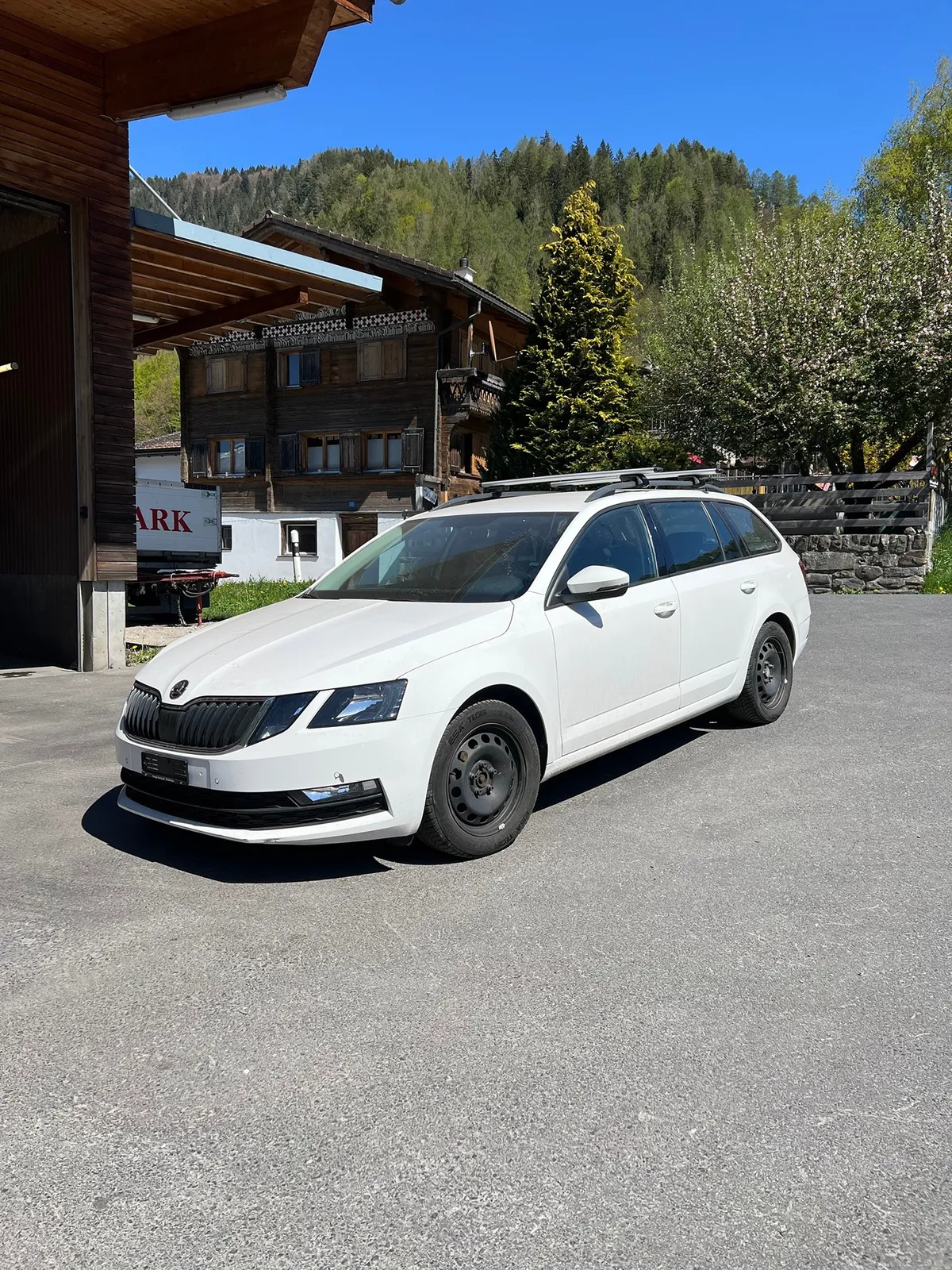 SKODA Octavia C 2.0 — zdjęcie 3