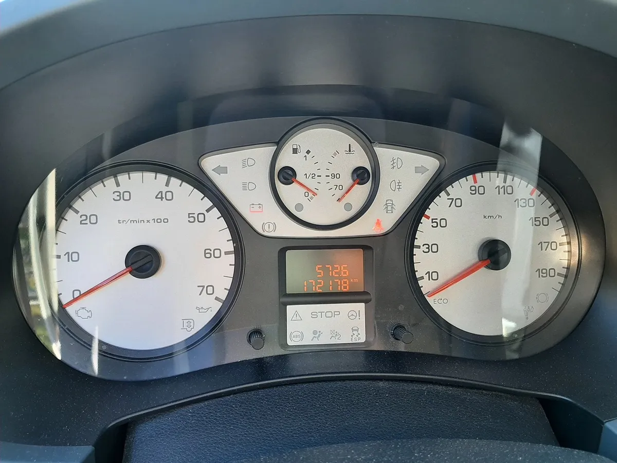 PEUGEOT Partner HDi 92FAP — zdjęcie 10