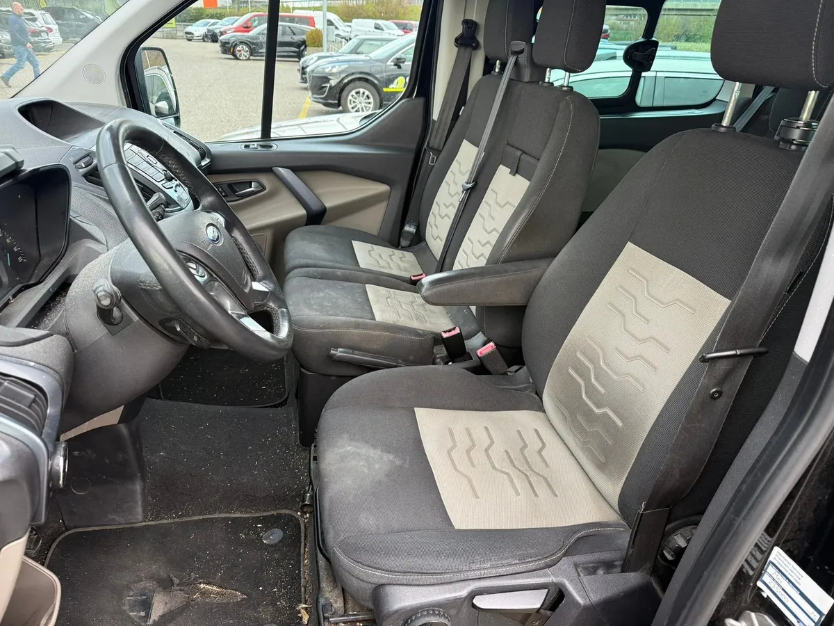 FORD Tourneo Custom — zdjęcie 10