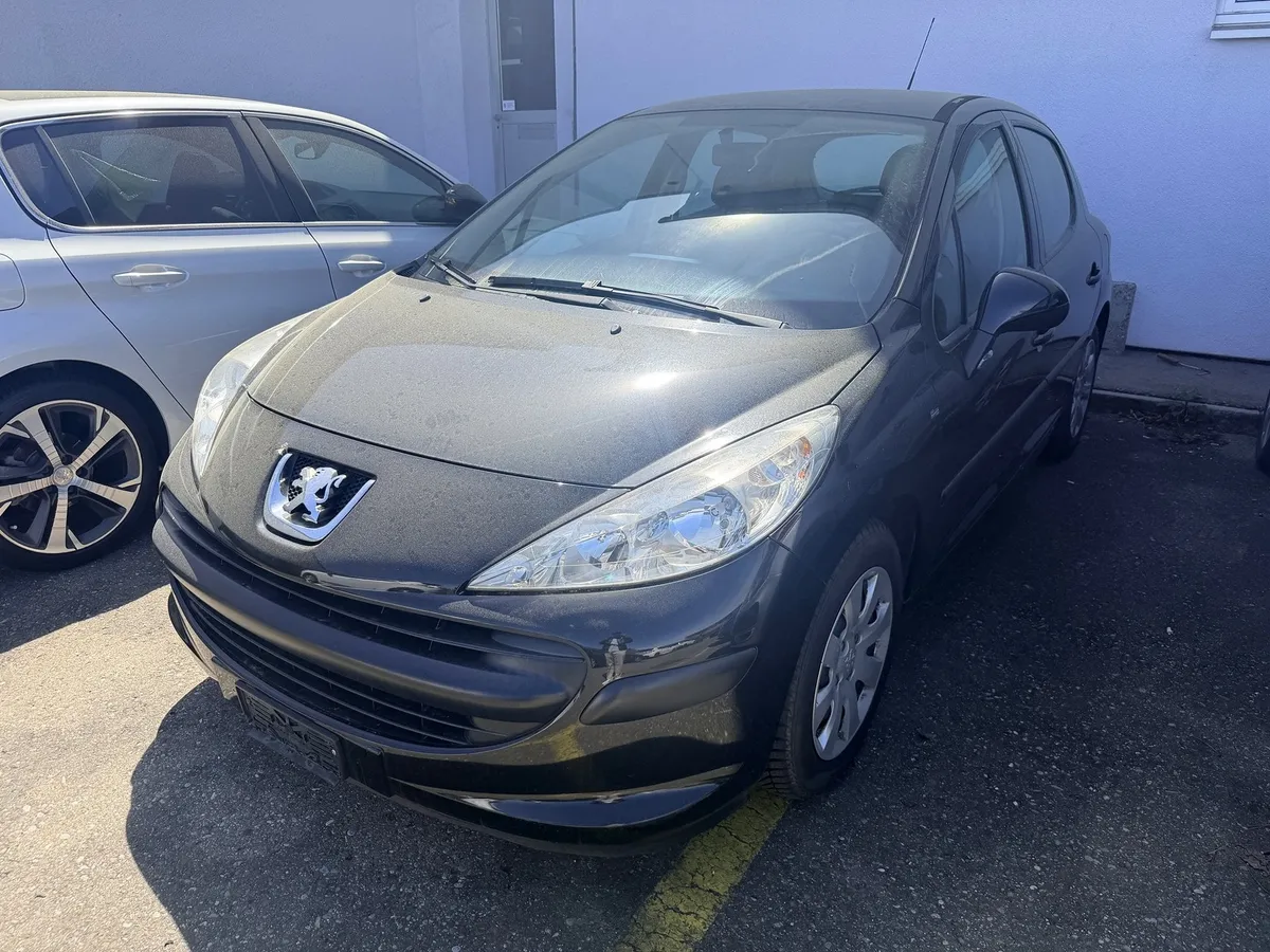 PEUGEOT 207 1.4i 16V