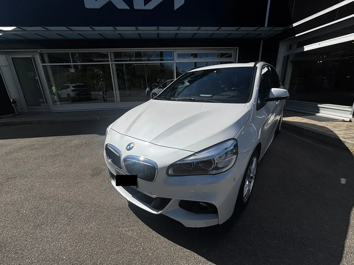 BMW 225i xDrive — zdjęcie 4
