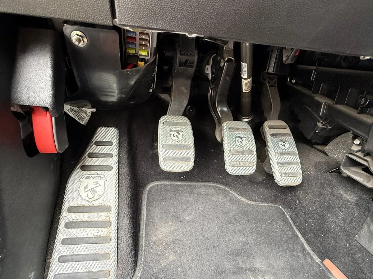 FIAT 500 1.4 Abarth — zdjęcie 12