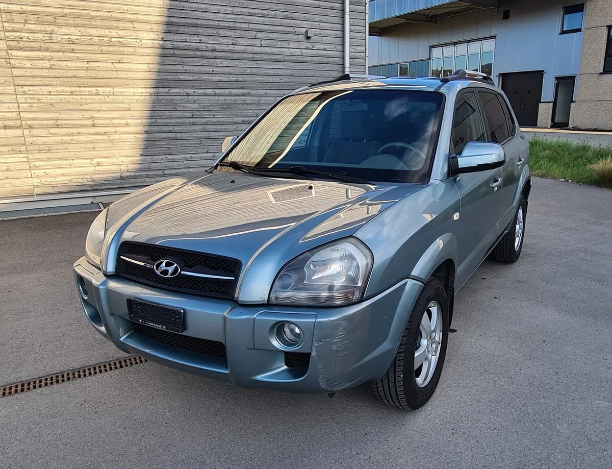 HYUNDAI Tucson 2.0 — zdjęcie 9