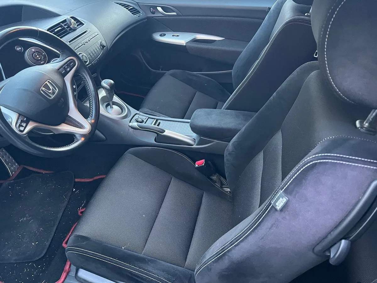 HONDA Civic 3 dr 1.8i — zdjęcie 10