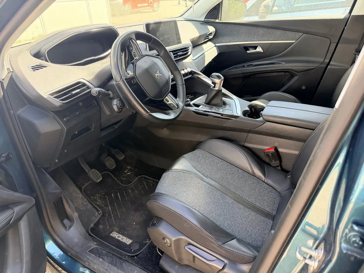 PEUGEOT 5008 1.2i STT — zdjęcie 8