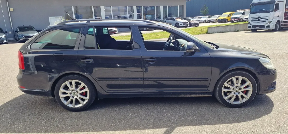 SKODA Octavia Combi RS — zdjęcie 4