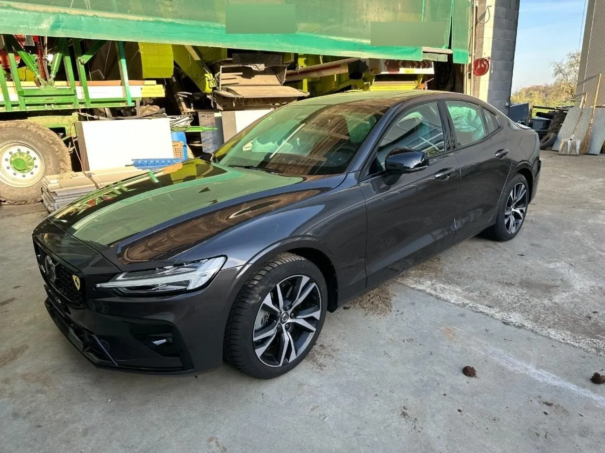 Volvo S60 Ultimate Dark 2.0, 250 HP