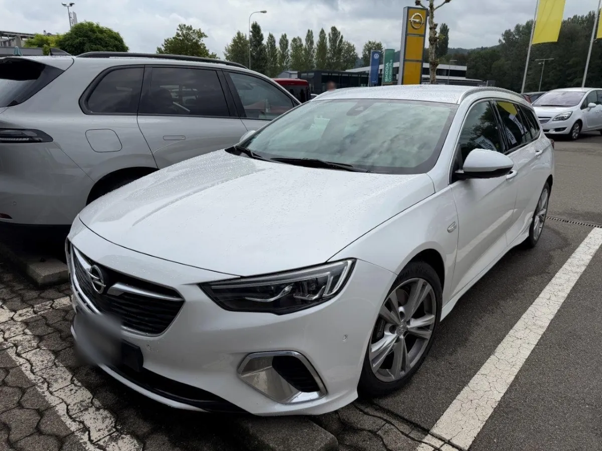 Opel Insignia Sports Tourer 2.0 T GSi AWD, 260 PS — zdjęcie 2