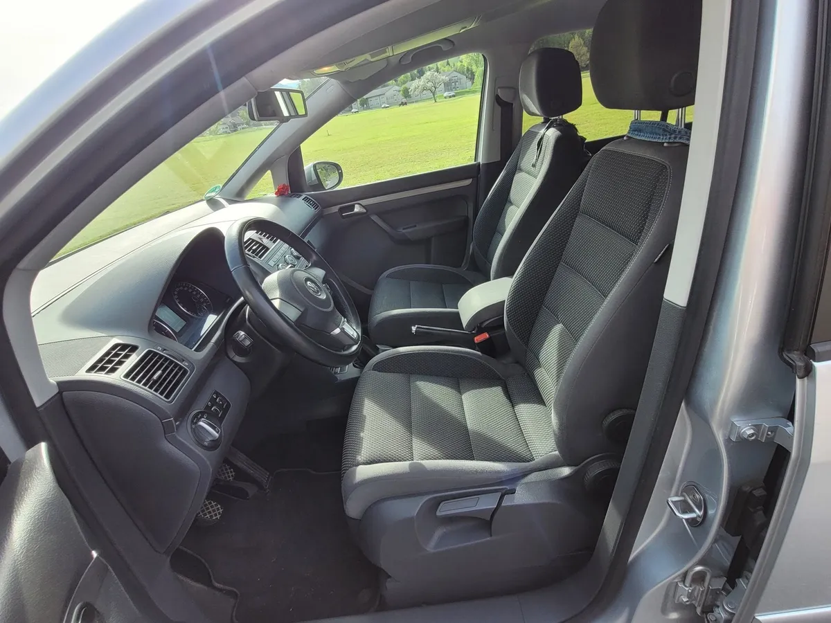VW Touran — zdjęcie 10
