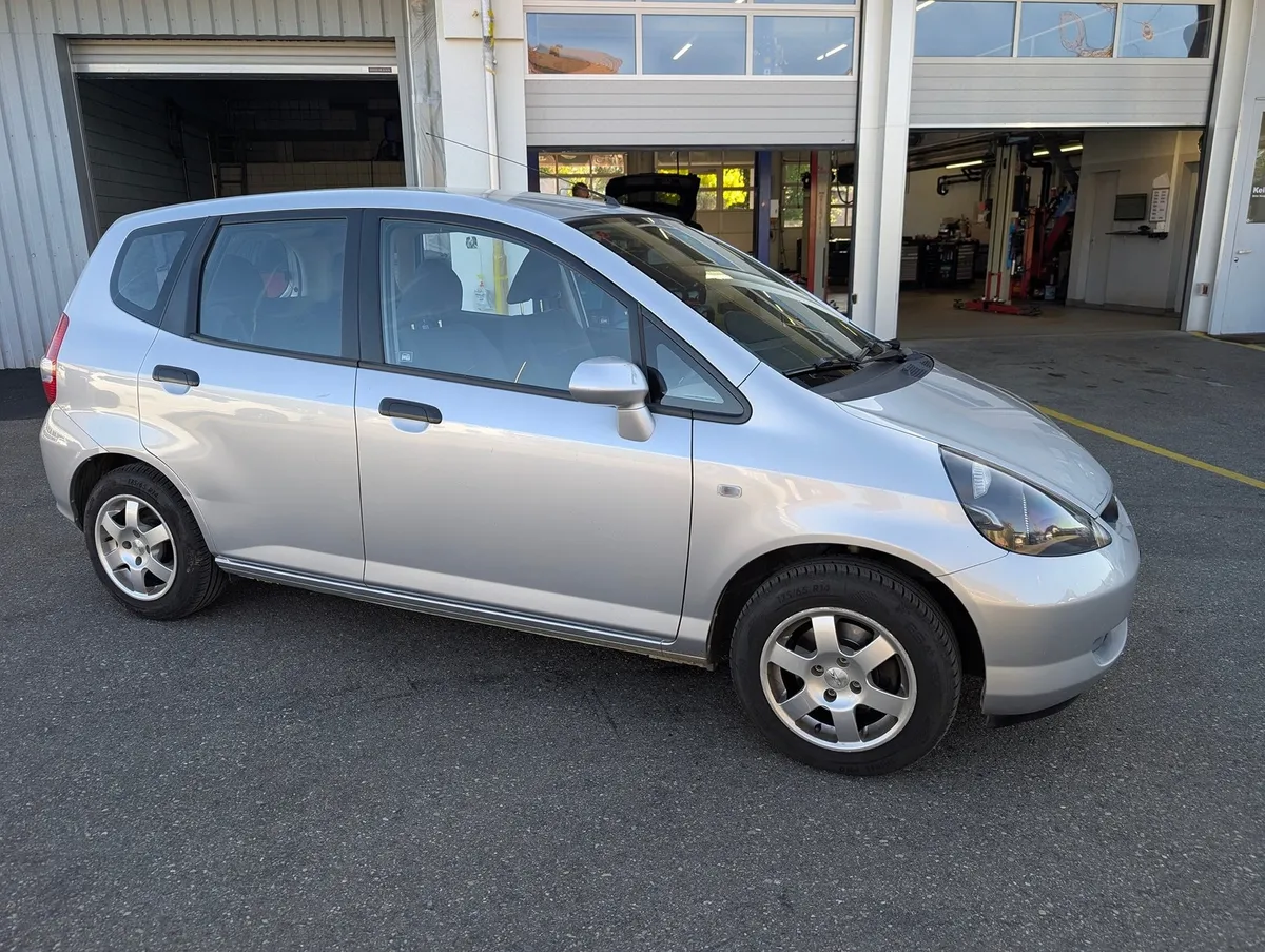 HONDA Jazz 1.4 ES MT — zdjęcie 11